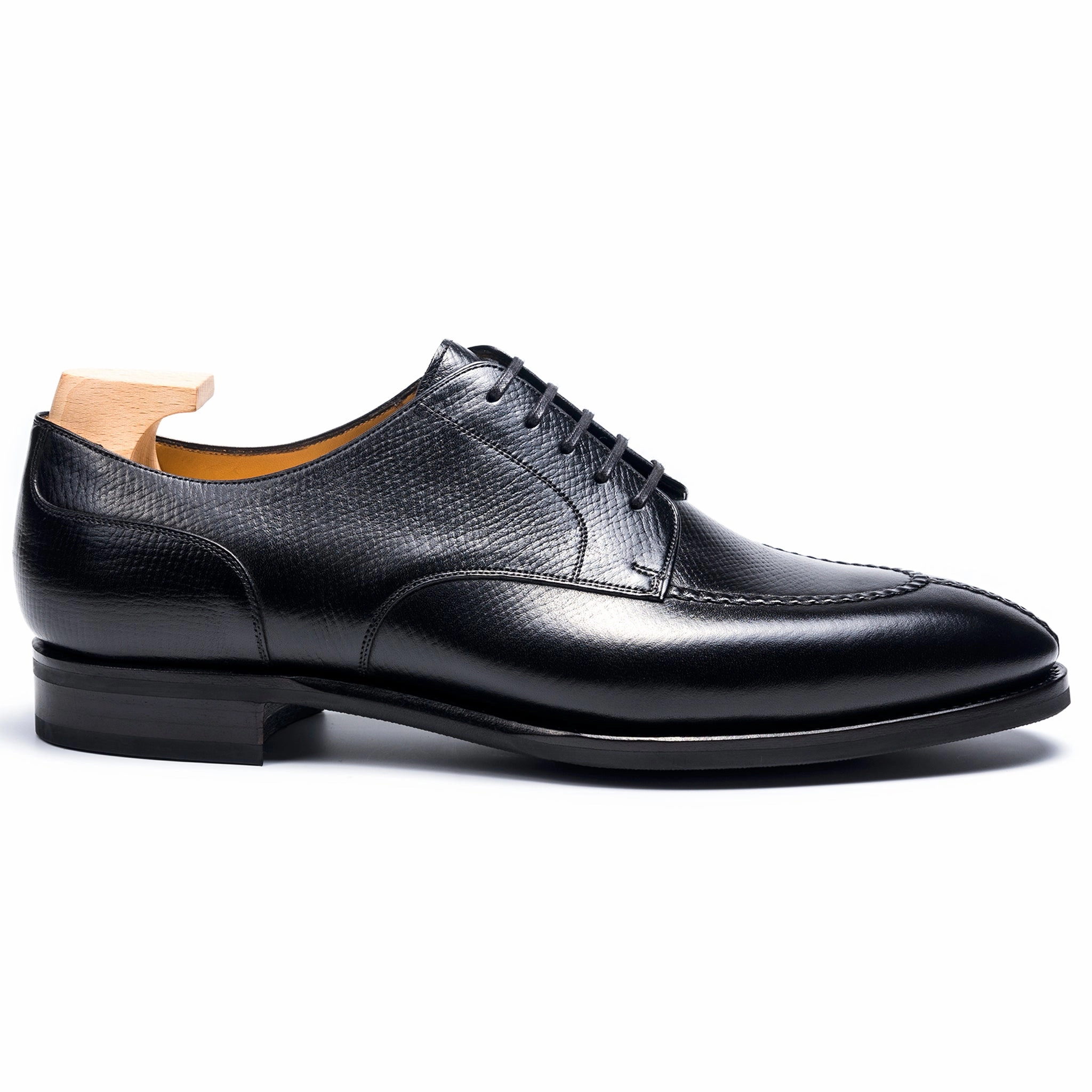 136 ARTISTA White Dress Shoes