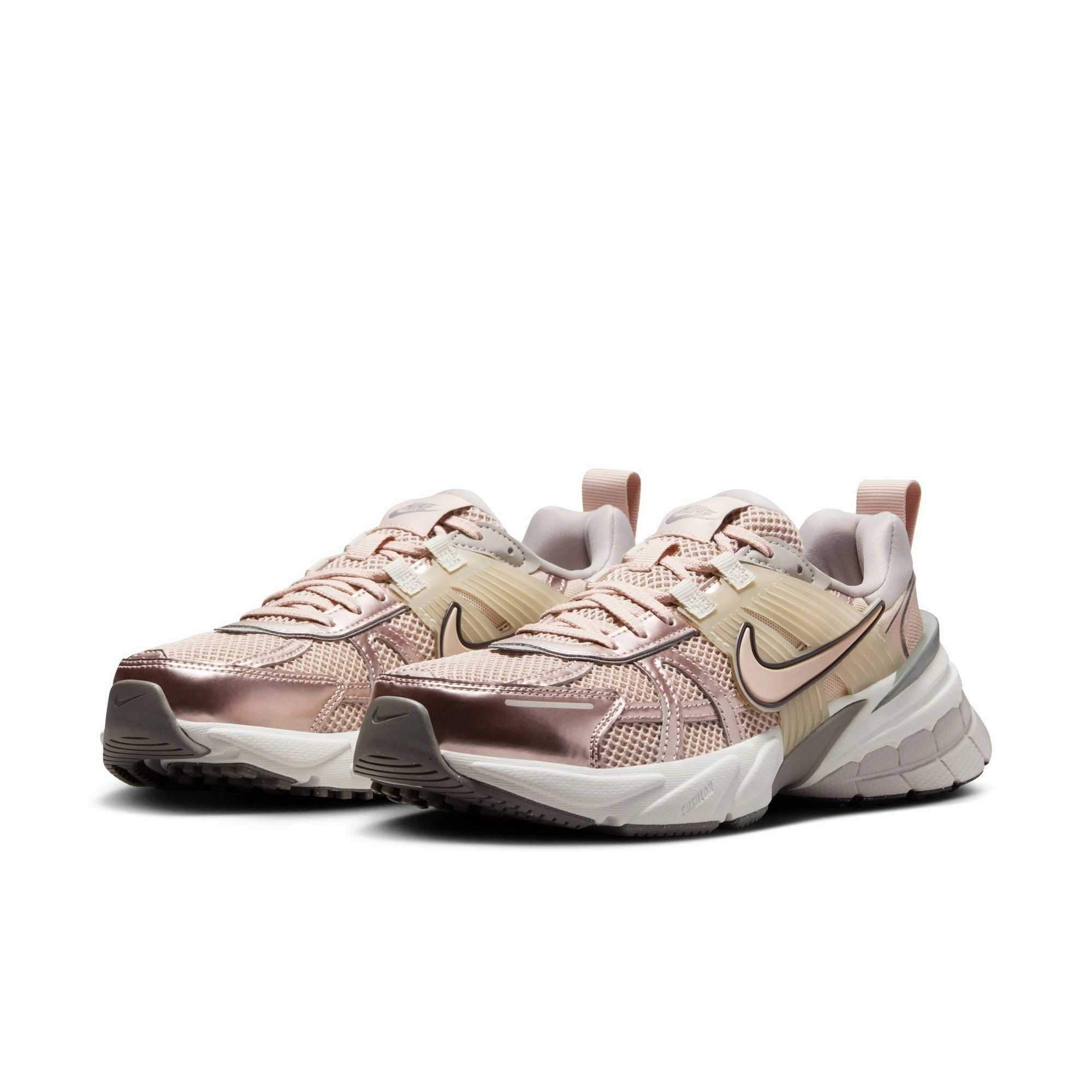 Nike "V2K Run" W - Particle Beige / College Grey / Light Bone Nike Unc Basketball Shoes
