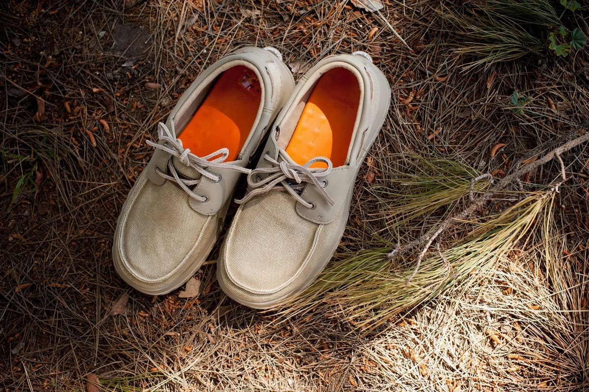 Earth Casual Shoes SoftScience Shoes Cruise Canvas