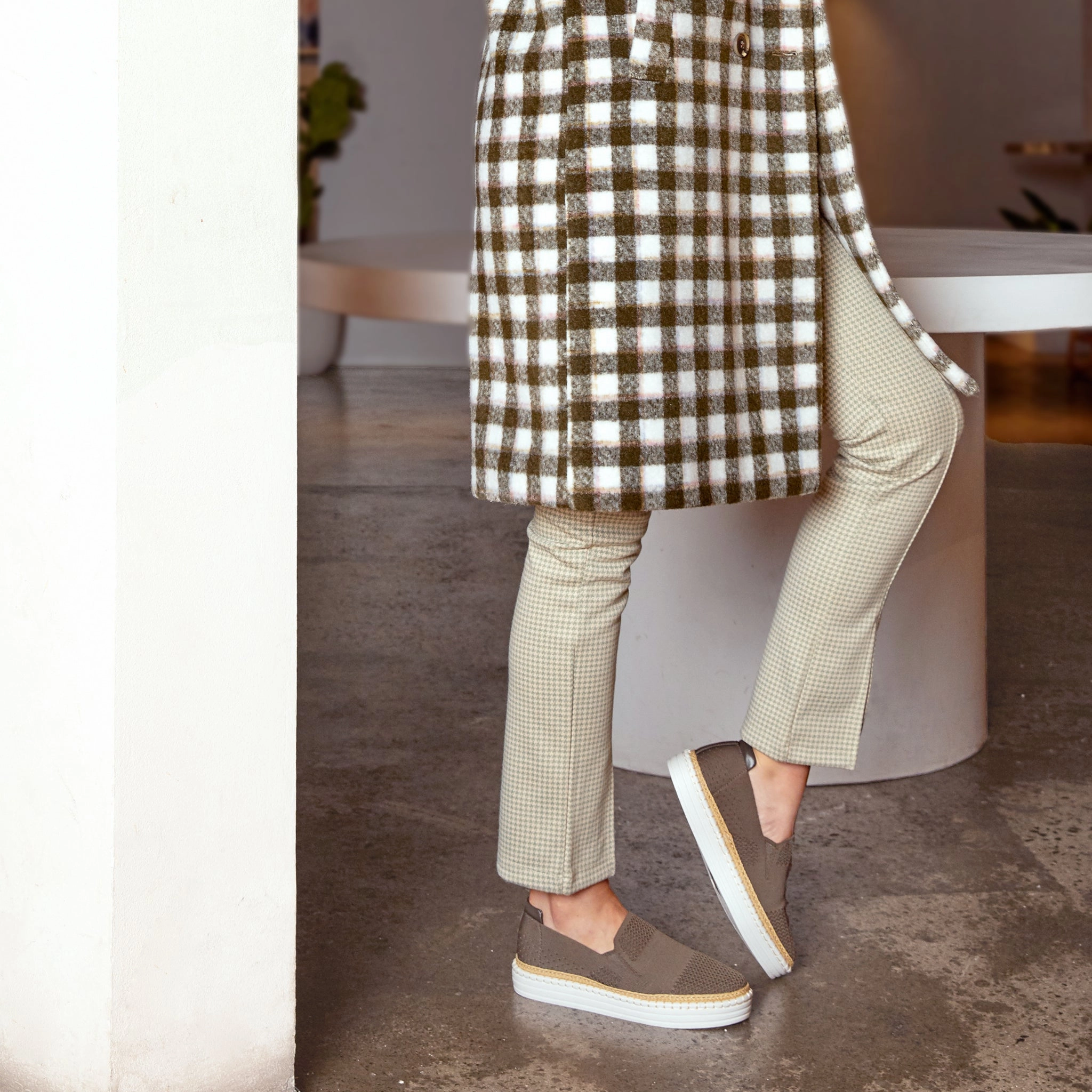 Equalizer Slip-on Sneaker Queen Slip On Sneakers - Khaki Knit