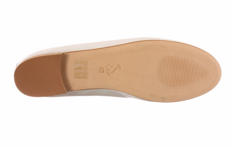 Am Tilly White Suede Loafers Shoes