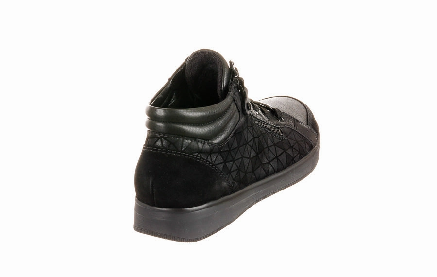 Contrast Sole Brogues Ara Leisure Black