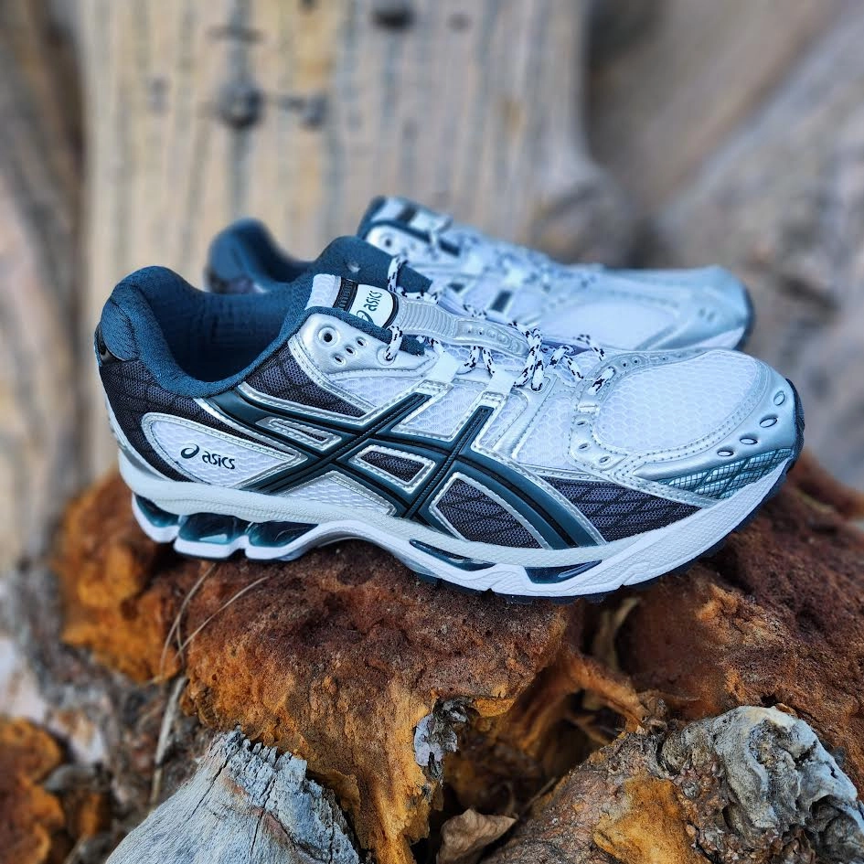 ASICS Gel-Nimbus 10.1 Asics Novablast 5 Shoes