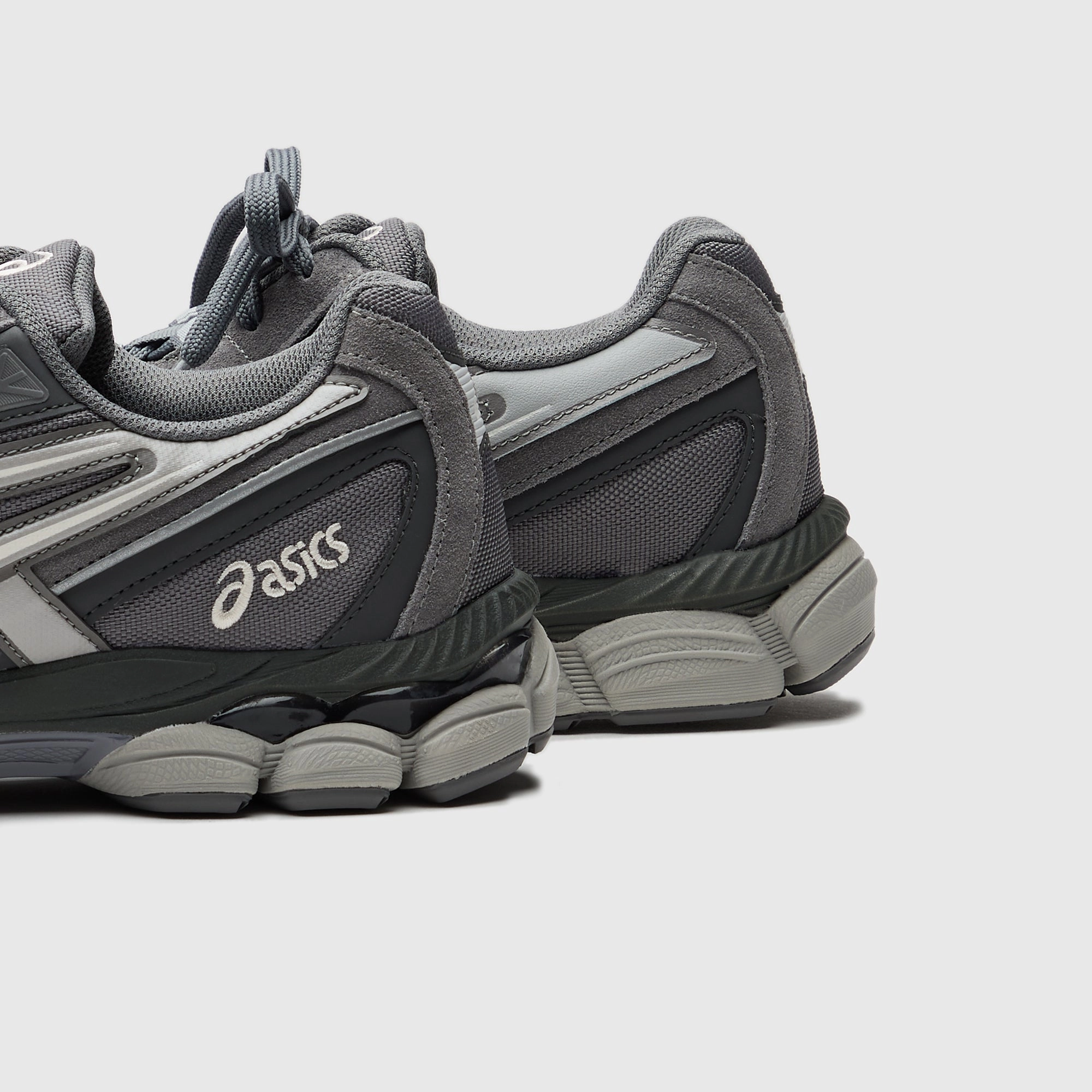 ASICS GEL-NYC 2055  - Carbon / Cement Grey Asics Gt-1000 9 Running Shoes