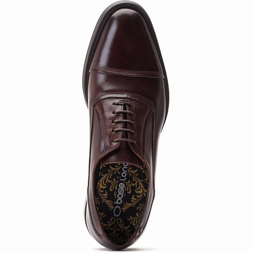 Base London Wilson Waxy Shoe Wearing Oxfords With Jeans