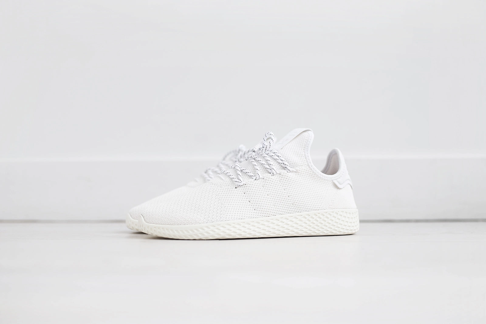 Asic Tennis Shoes adidas Originals x Pharrell Williams Hu Holi Tennis BC - Triple White