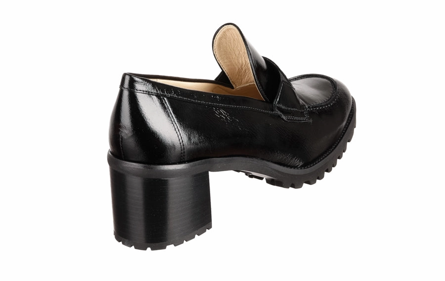 Br Clueless Penny Loafers Definition