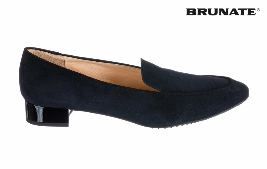 Liberty Loafers By Bandolino Br Timeless N/Sde