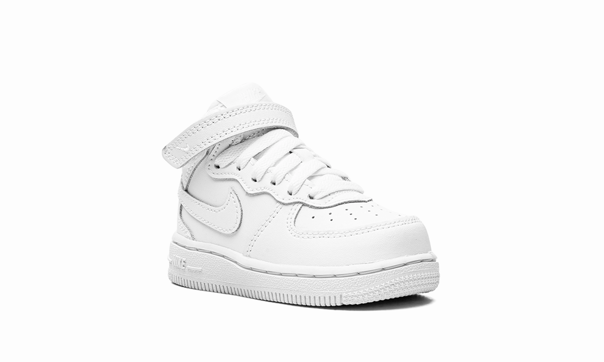 Streetcheck Basketball Shoes Air Force 1 Mid TD "White on White"
