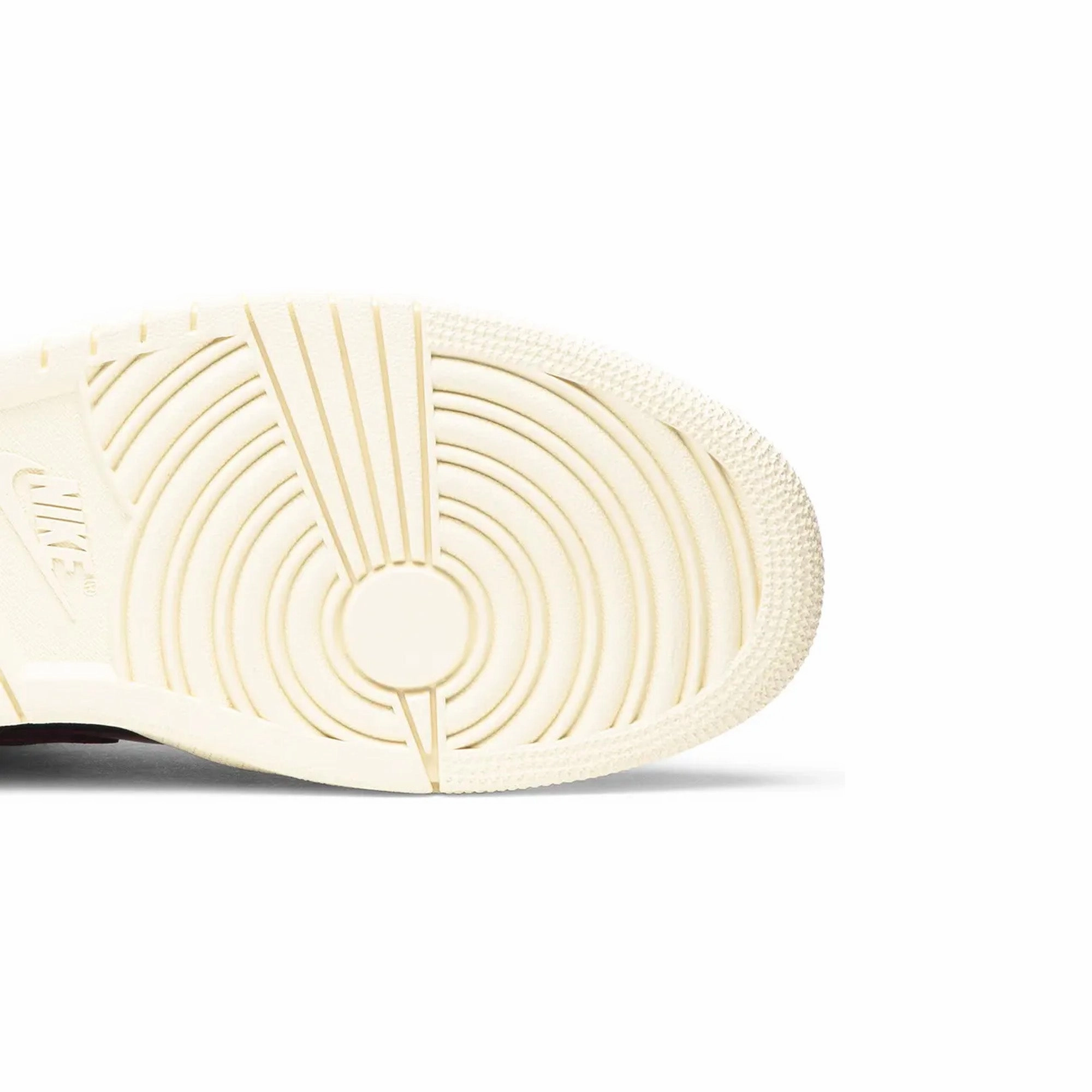 Basketball Shoes Sole Air Jordan 1 'Defiant Couture' (New)