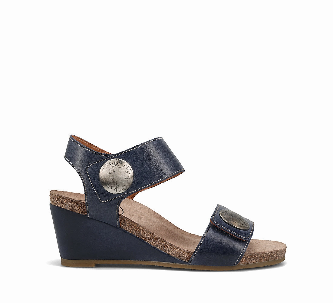 Design Climbing Shoes Carousel 3