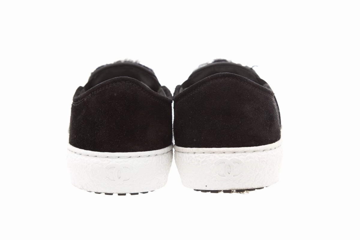 Narrow Slip On Sneakers Chanel 2016 Fall/Winter Black Slip On Sneakers SZ 35