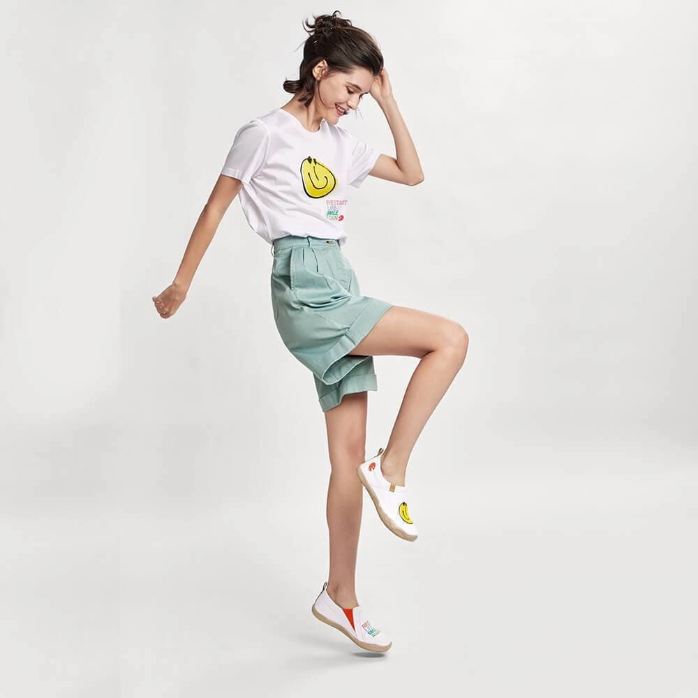 Smiley Canvas Explore Strada Casual Shoes