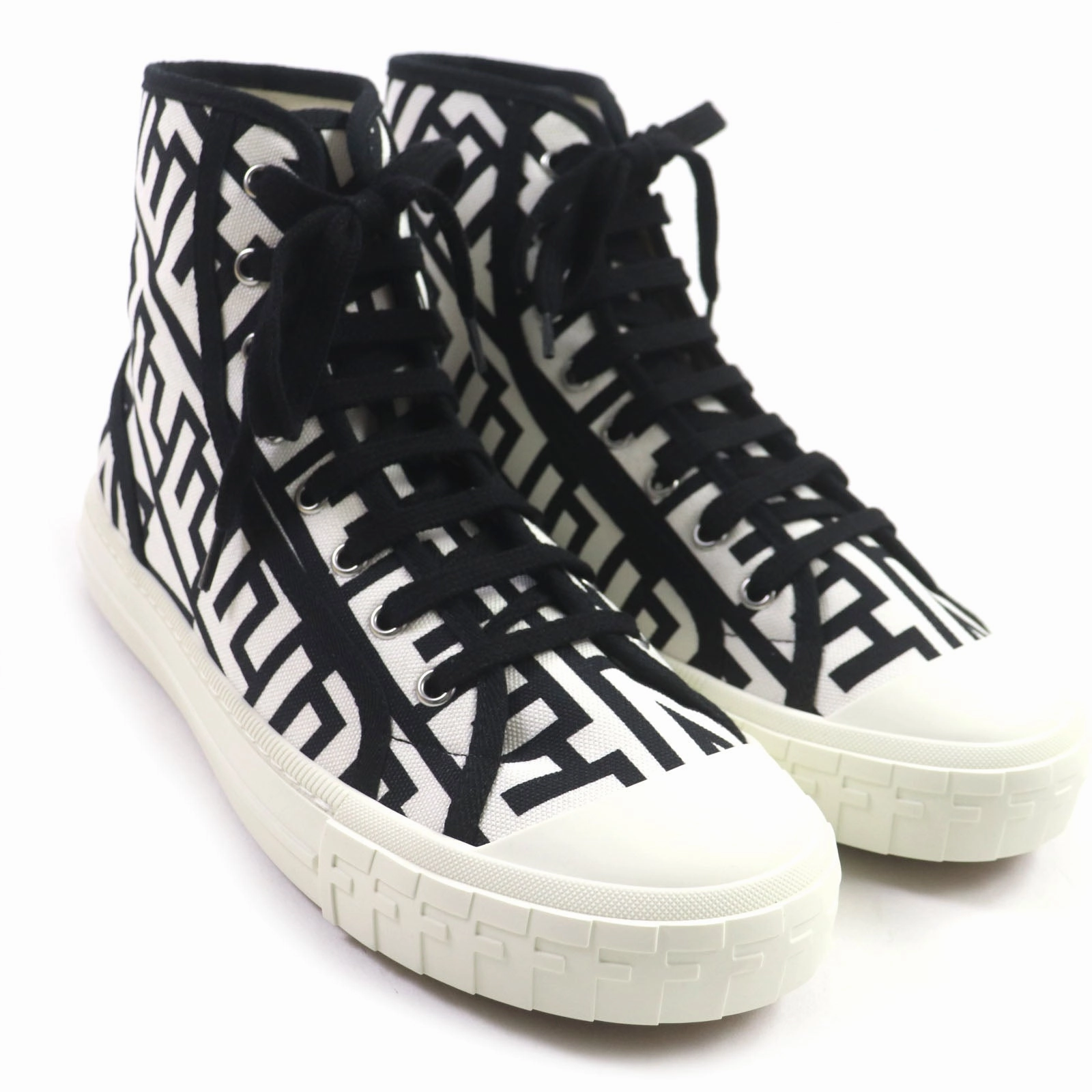 Jenner Casual Shoes Fendi Marc Jacobs Canvas High Cut Sneakers Black White