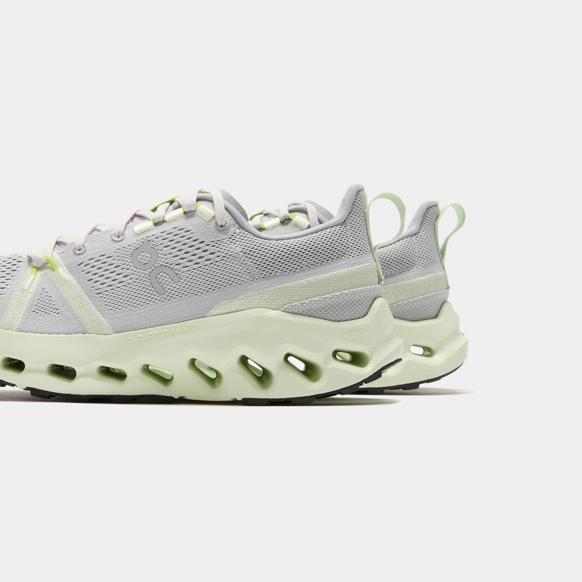 Best Running Shoes For Flat Feet And Overpronation (RTV) On Running WMNS Cloudsurfer Trail - Frost / Lima