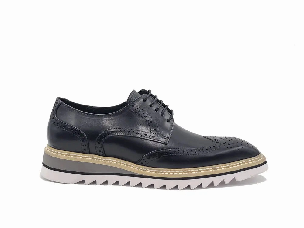 Wing-tip Blucher style Oxford with ligtweight sole Waterproof Oxfords