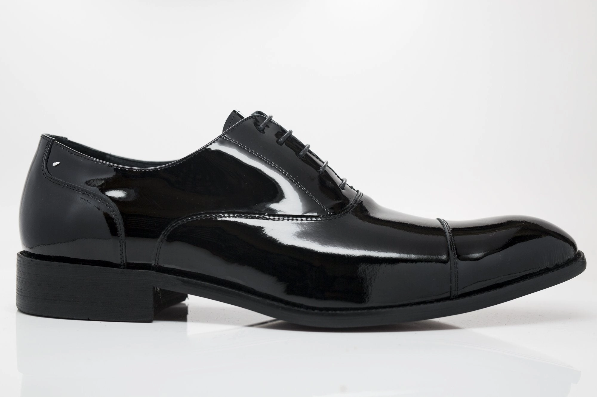 Morris Oxford Series Iii Patent Leather Lace-Up Oxford Black