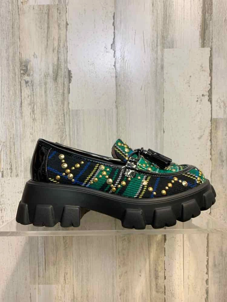 PRE-OWNED BETSY JOHNSON SHOES Shoe Size 8 GRN/BLK Plaid LOAFER Shoes Dress Loafers With Suit