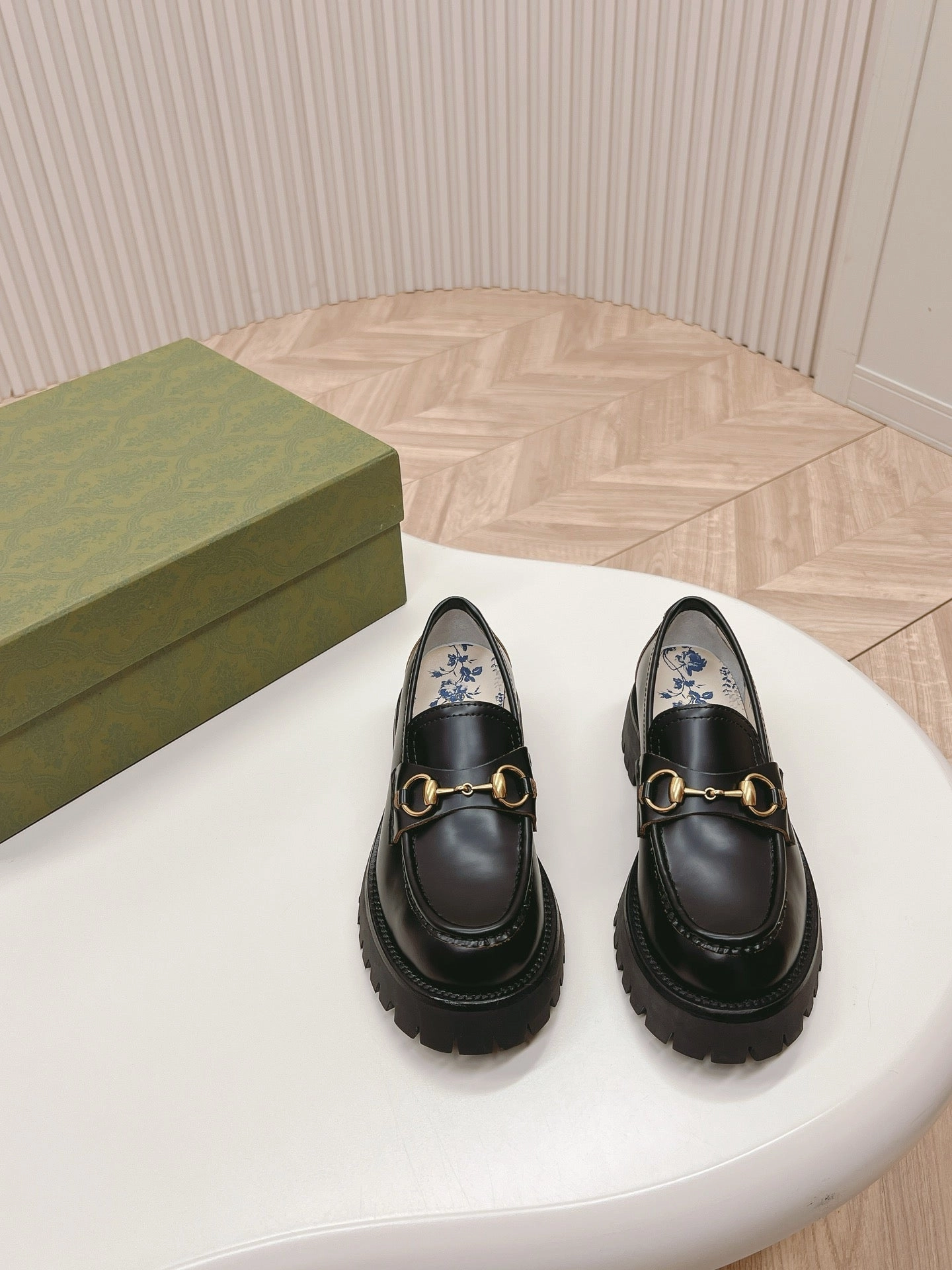 SE1513 GUCCI Women's Lug Sole Loafer with Horsebit/ Size5-11 Two Tone Loafers