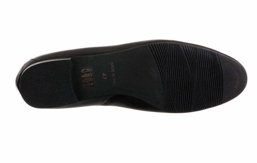 Eva Lampone Black Loafers Spring