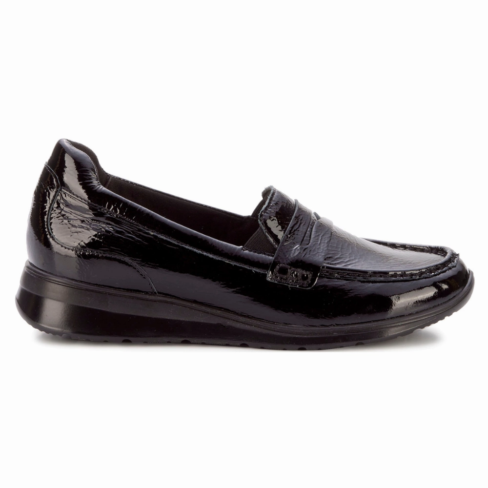 Ros Hommerson Dannon Black Crinkle Patent Loafer (Women's)