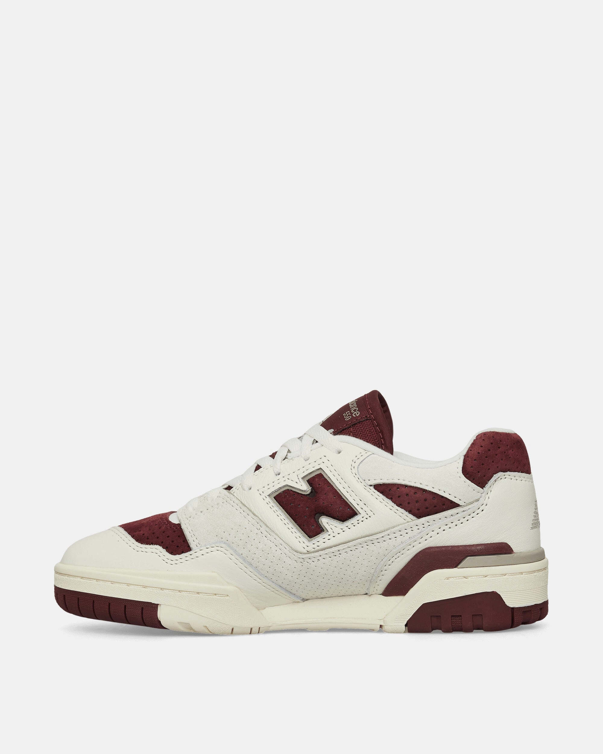 550 Sneakers Sea Salt / Classic Crimson Best Basketball Shoes 2024 List