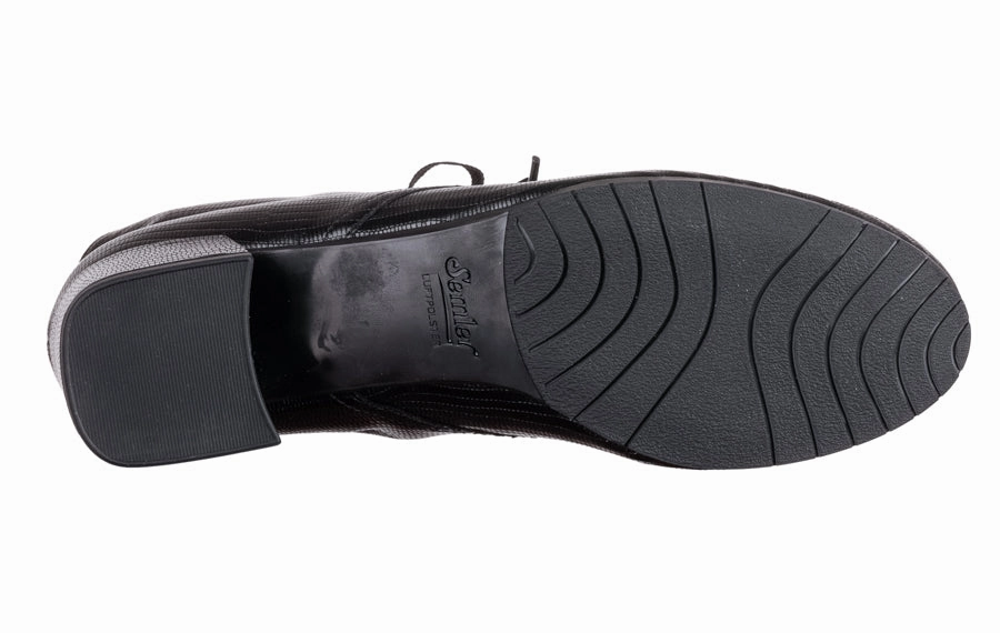 Sem Crimson Black Delphine 8-eye Brogue Boot