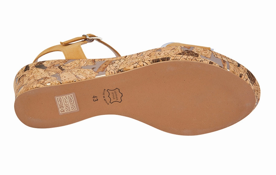 P&J Martini Beige Mary Jane Shoes Size 3 Wide