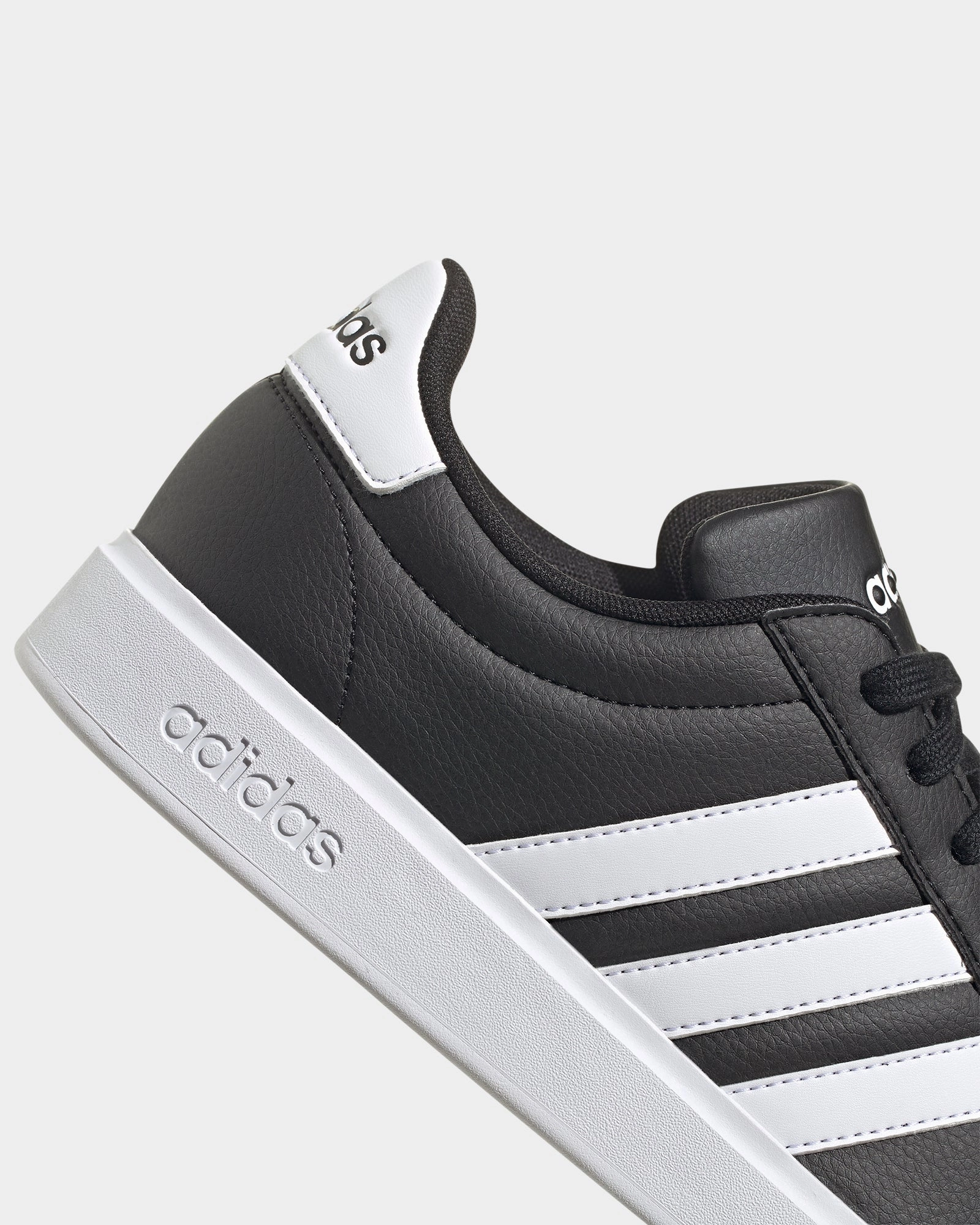 Grand Court 2.0 M Black/White Steve Madden Tennis Shoes Early Aughts