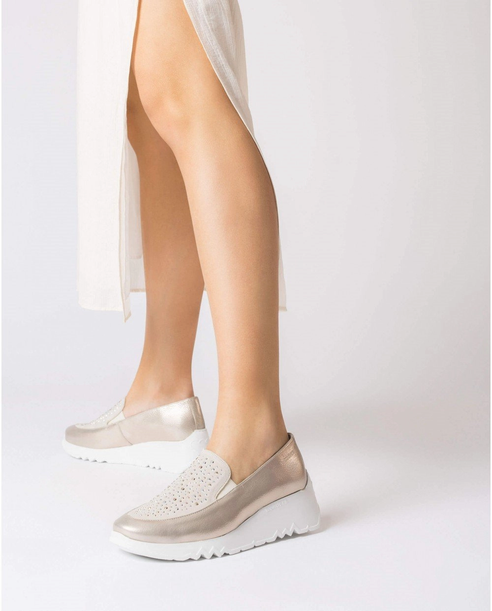 Heartfly Rhinestone Slip-on Sneakers Uptown Slip-ons Loafer