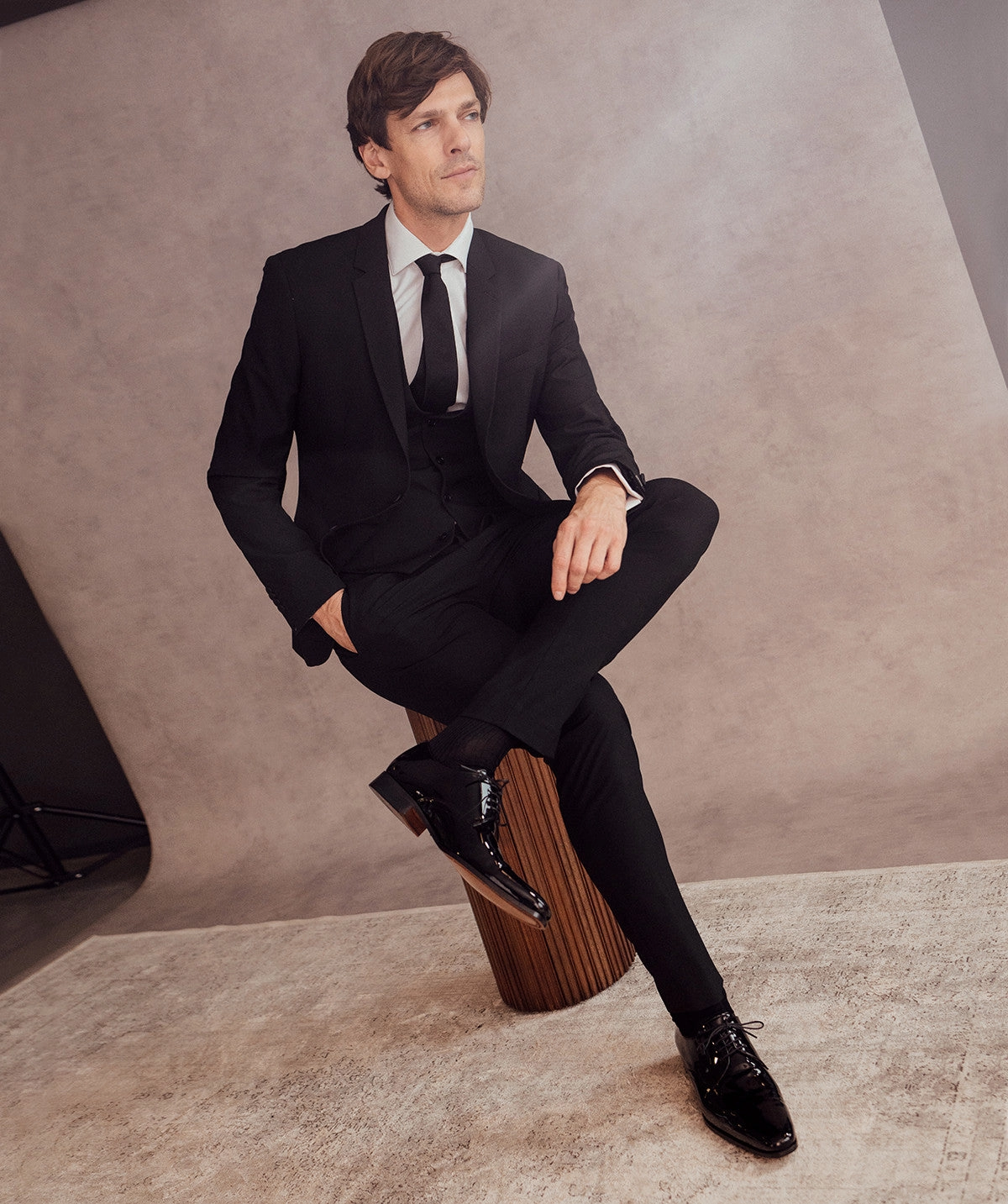 Derby CAMPOLI 2 Vernis Noir Lace Up Shoes Definition