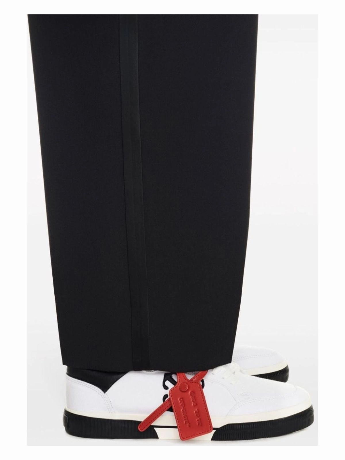 LOW VULCANIZED CANVAS SNEAKERS Wynn Casual Shoes