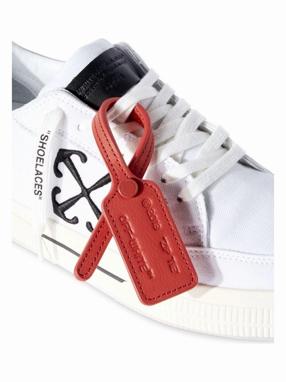 LOW VULCANIZED CANVAS SNEAKERS Casual Comfort