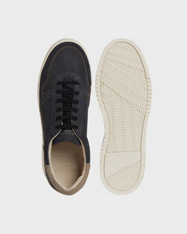 Smelly Tennis Shoes Malnatt