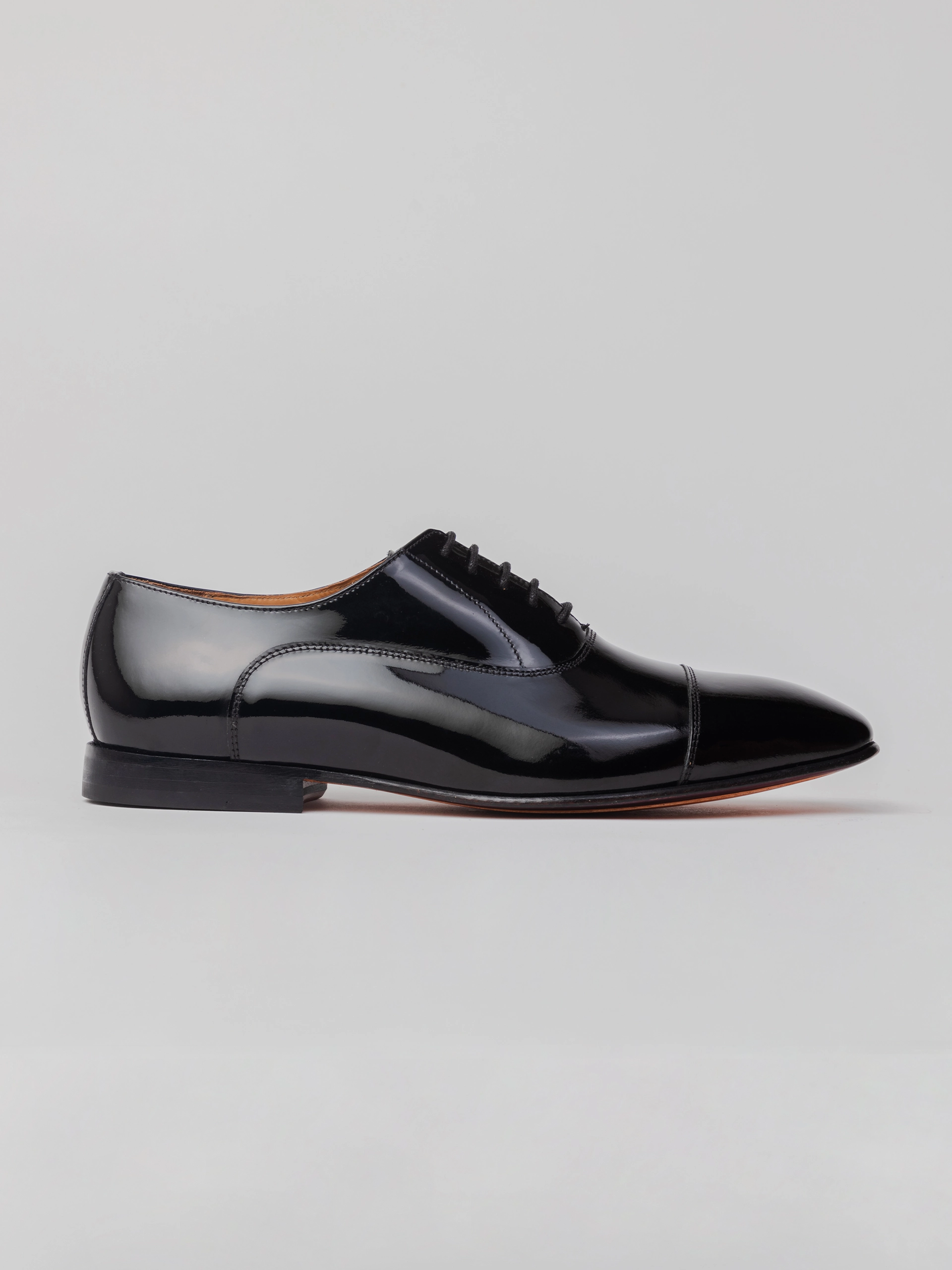 Maverick Toecap Oxford - Patent Black Oxfords Wide Feet