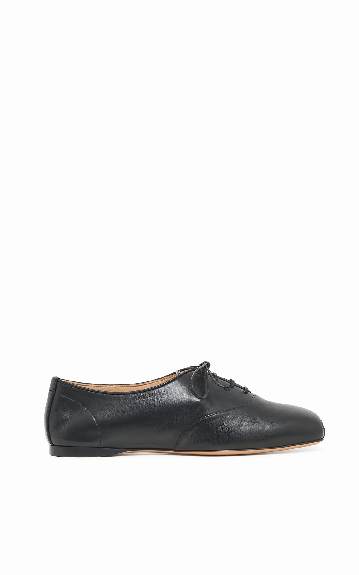 Maya Oxford Flat Shoe in Black Nappa Leather Johnston & Murphy Novick Cap Toe Oxford