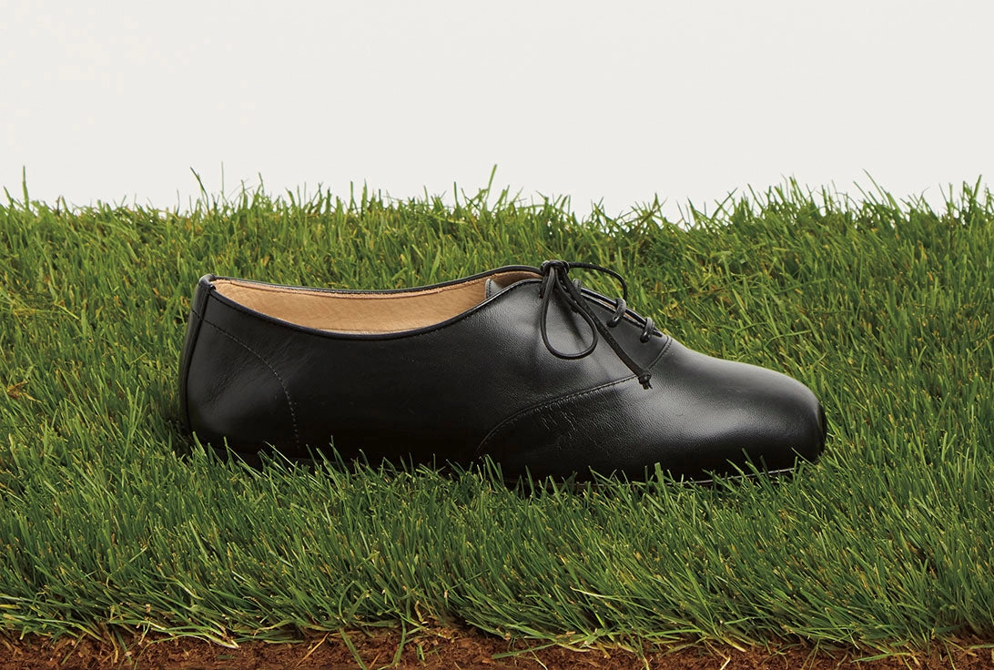 Maya Oxford Flat Shoe in Black Nappa Leather Olympic Stain Oxford Brown