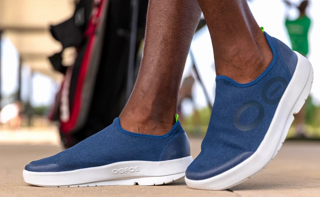 Men's Oofos OOmg eeZee Low Shoe Shoes Leather Casual