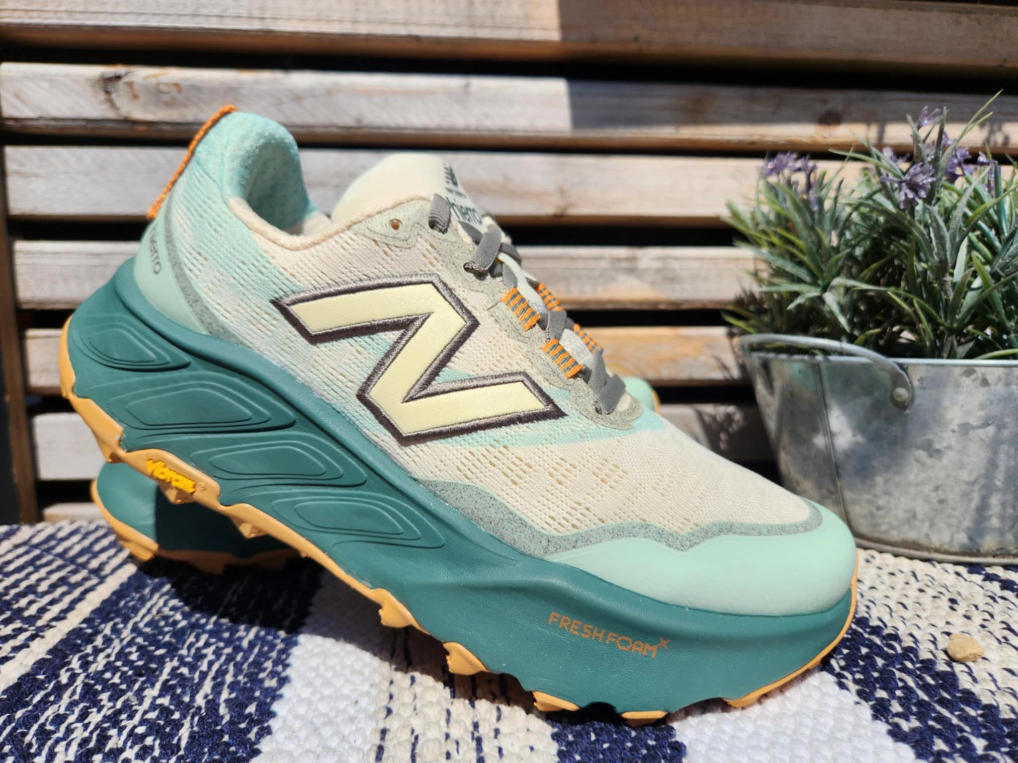 Hiking Shoes Recommendation New Balance W  Hierro v9