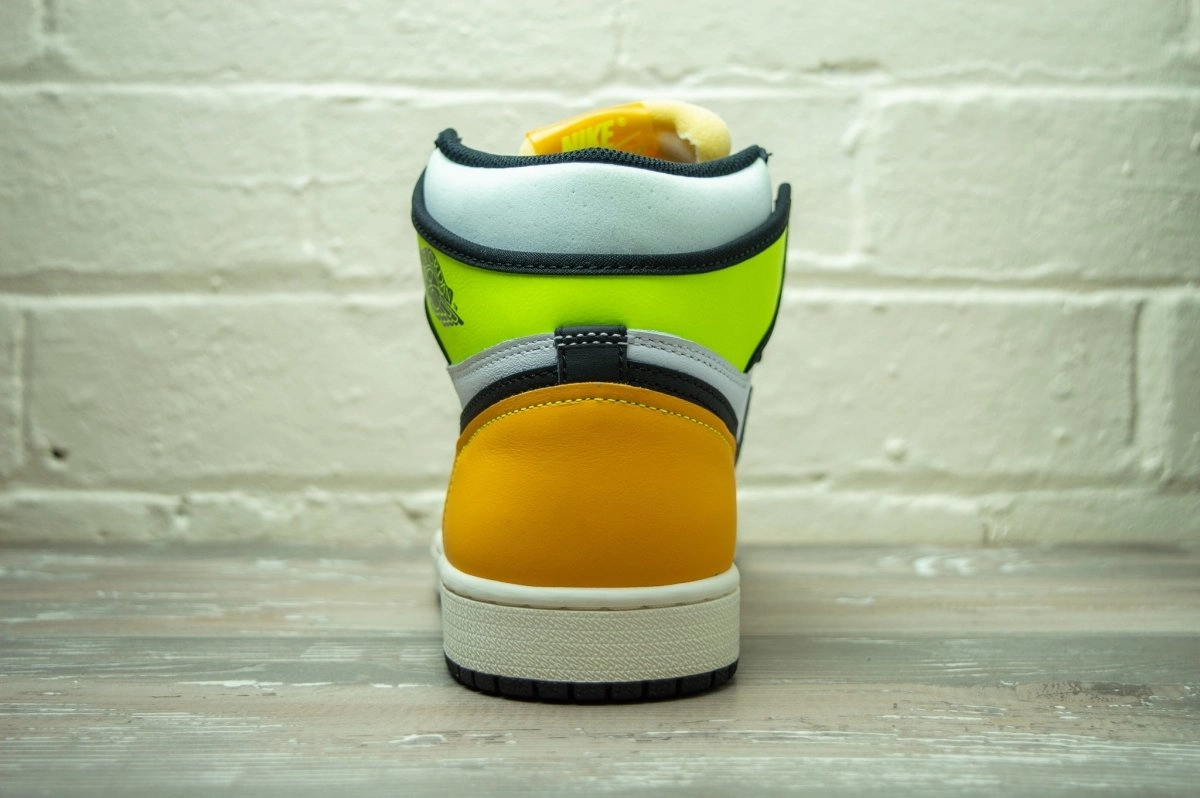 Nike Air Jordan 1 Retro High University Gold 555088 118 Waterproof Shoes Nike