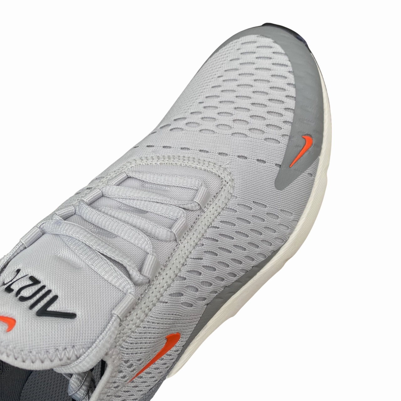 Athletic Nike Shoes Nike DR8616-001 Air Max 270 Scarpa Uomo Grigio - Comfort e Stile Leggendario