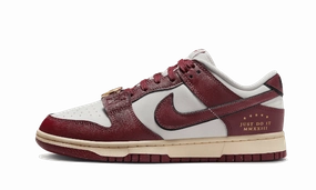 Nike Dunk Low SE Sail Team Red Nike Vapor Court Shoes