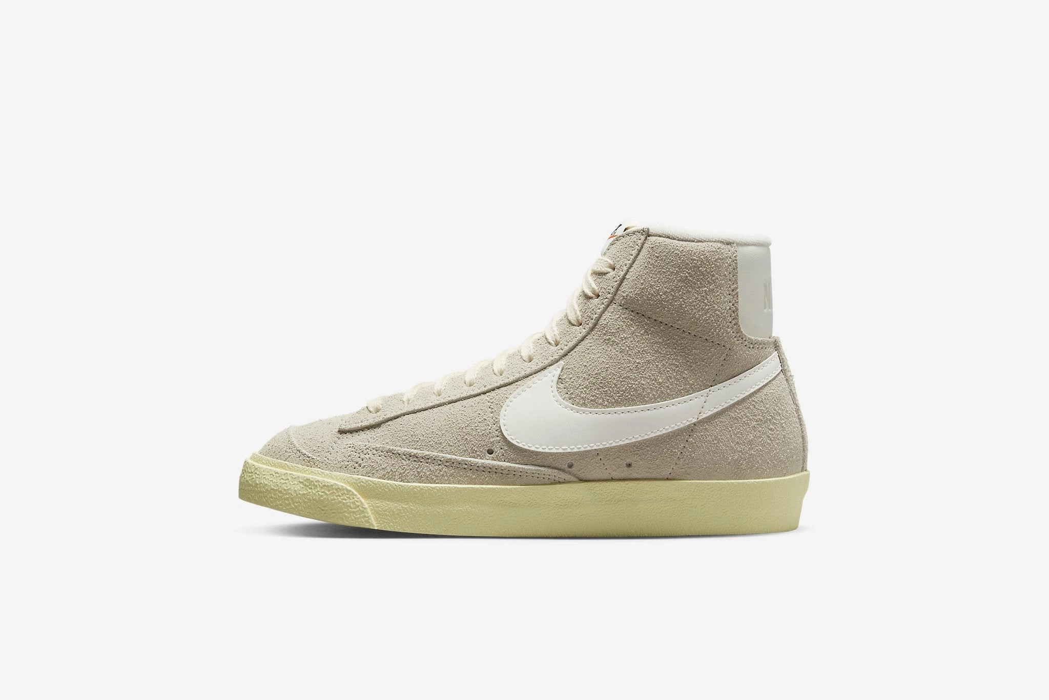 Nike Invincible Shoes Nike "Blazer Mid '77" W - Light Bone / Sail / Alabaster