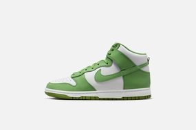 Nike "Dunk Hi Retro BTTYS" M - White / Chlorophyll Nike Wide Toe Box Shoes