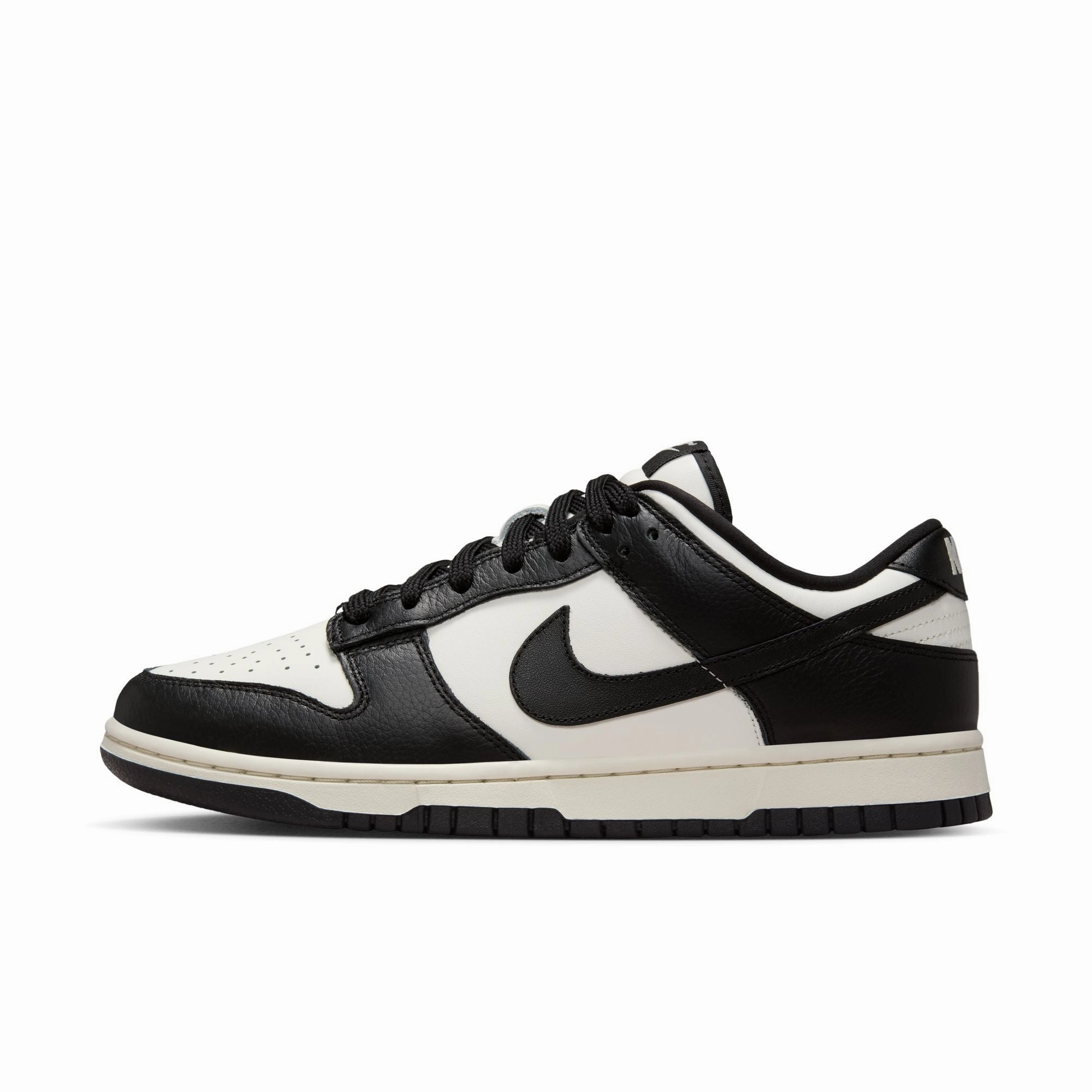 Nike "Dunk Low" W - Sail / Black / Pale Ivory Chinese Nike Shoes
