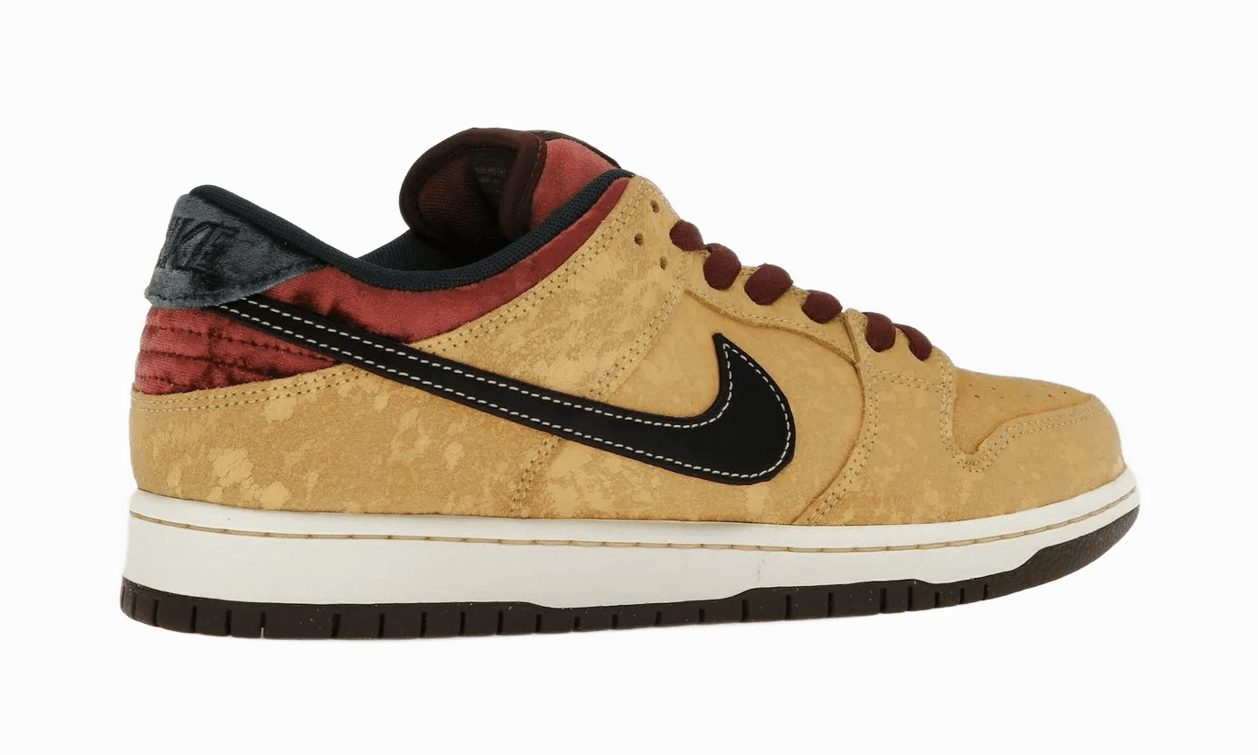 Nike SB Dunk Low City of Cinema Rare Nike Air Max Shoes