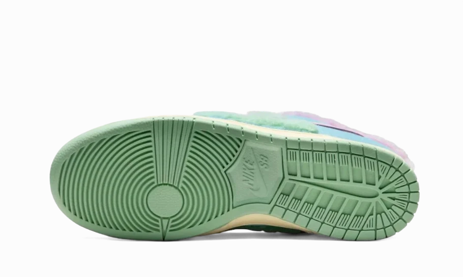 Nike Huarache Turf Shoes Nike SB Dunk Low Verdy Visty