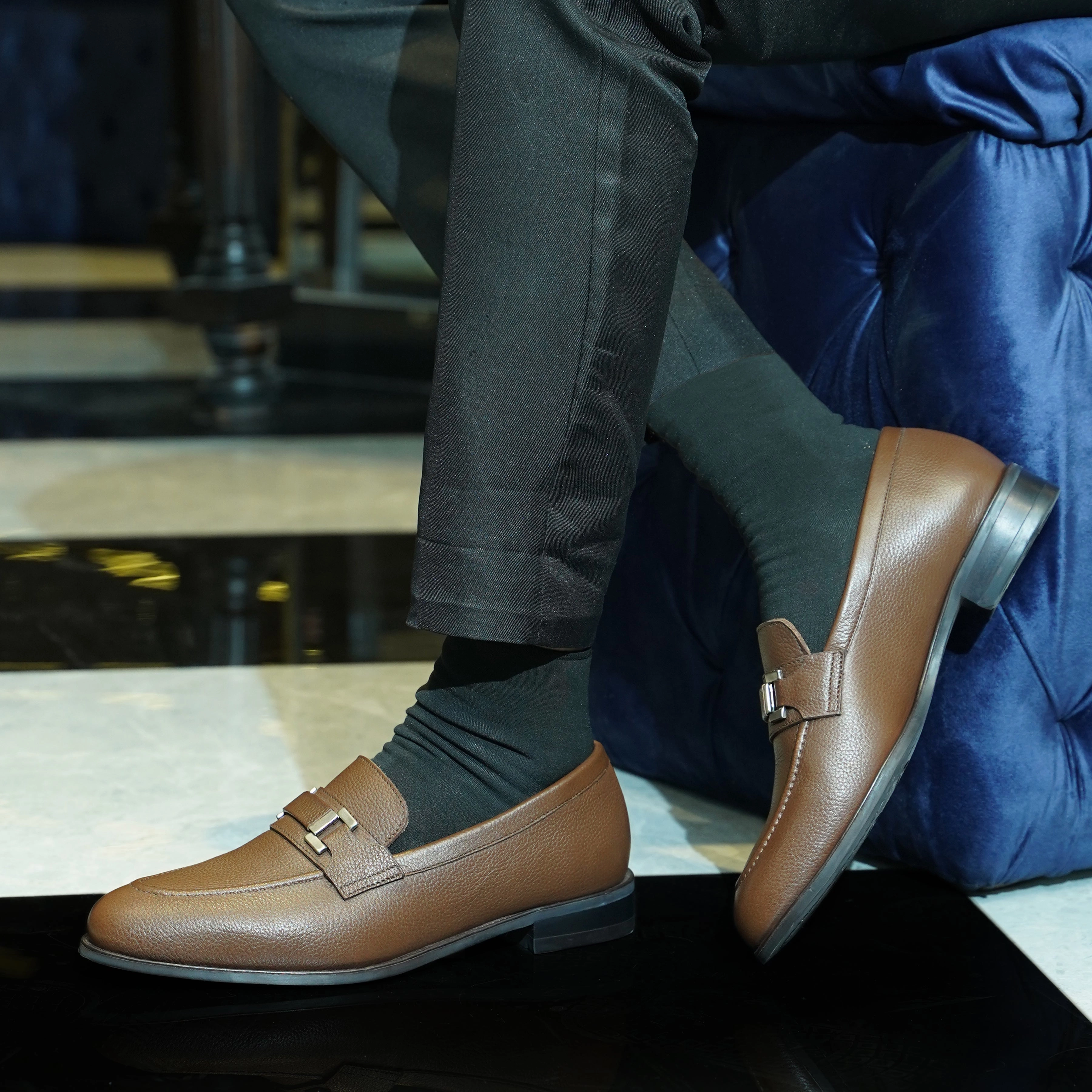 Athena - Men's Brown  Pebble Grain Leather Loafer Hush Puppie Loafers