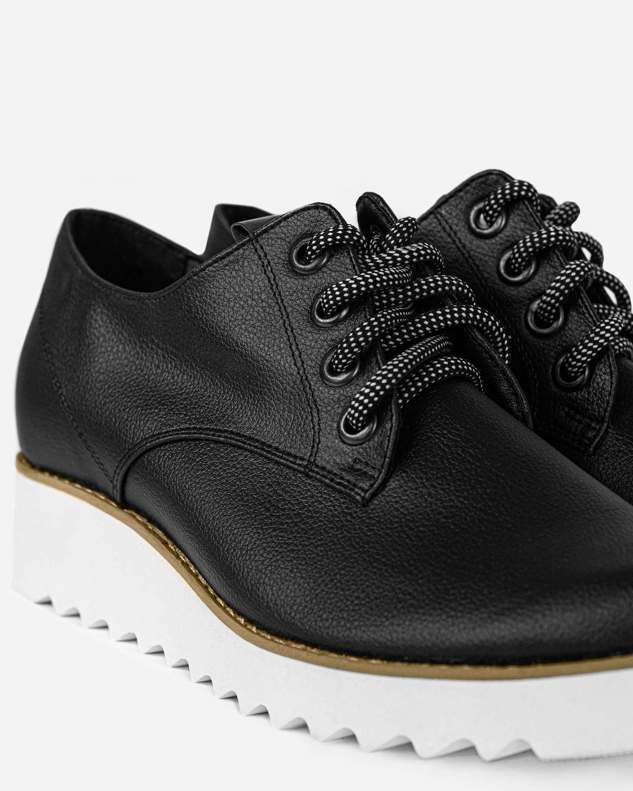 Easy Spirit Lidia Oxfords Oxford Street Apple made of Apple Skin