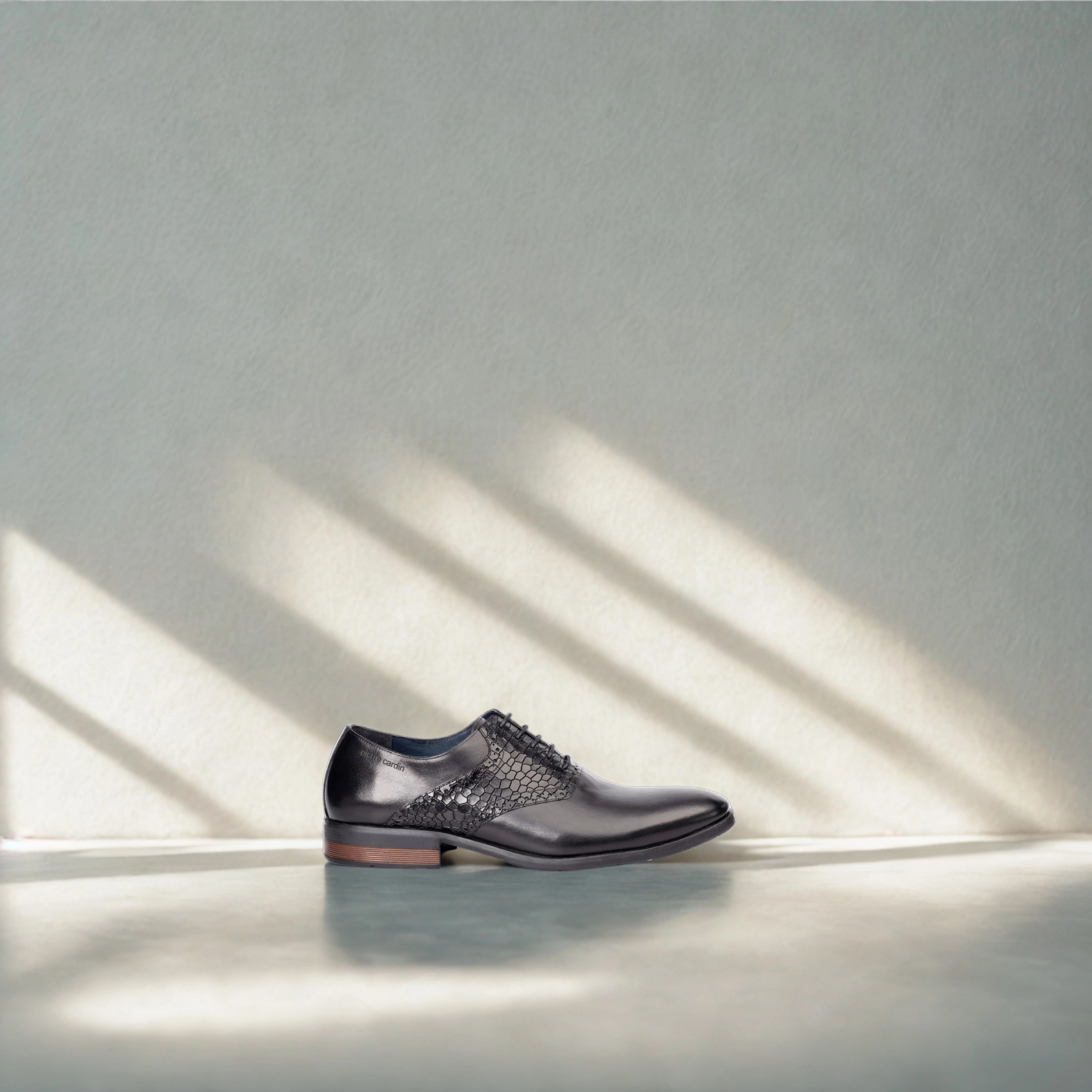 Born Shoes Oxfords Onyx: Textured Black Oxford
